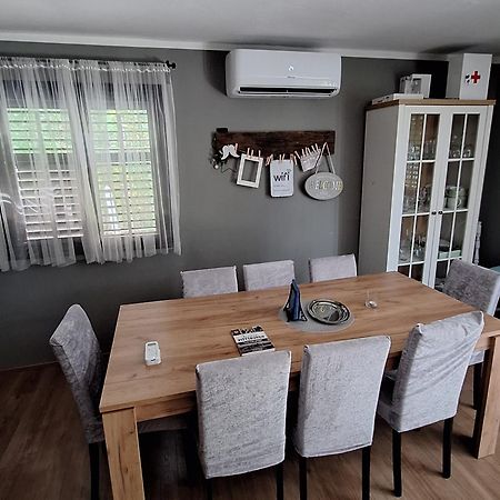 Villa House Kupa Mb Petrinja Esterno foto