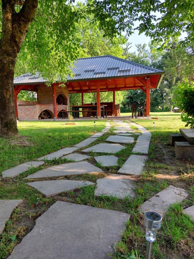 Villa House Kupa Mb Petrinja Esterno foto